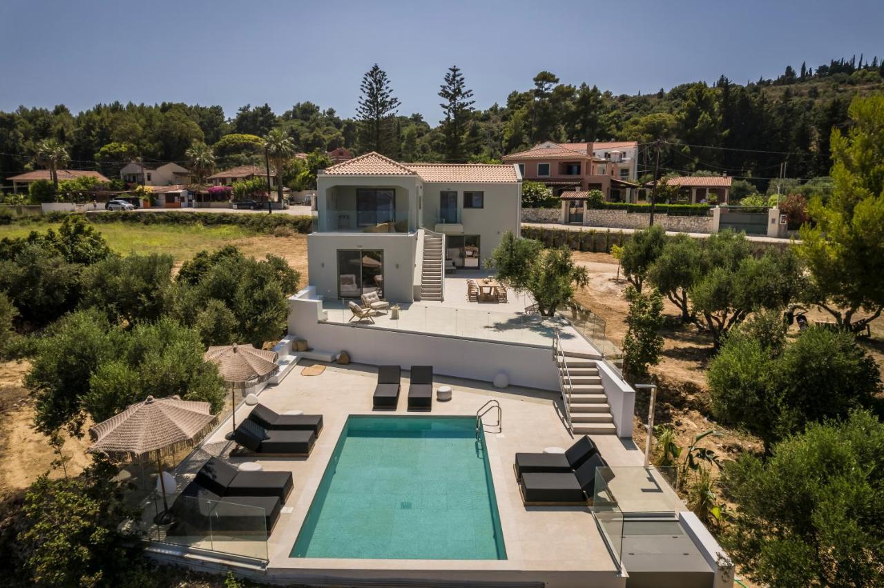 Villa Sensi Lixouri Exteriör bild